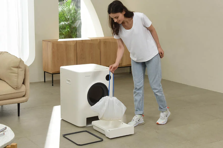 self cleaning litter box for cats