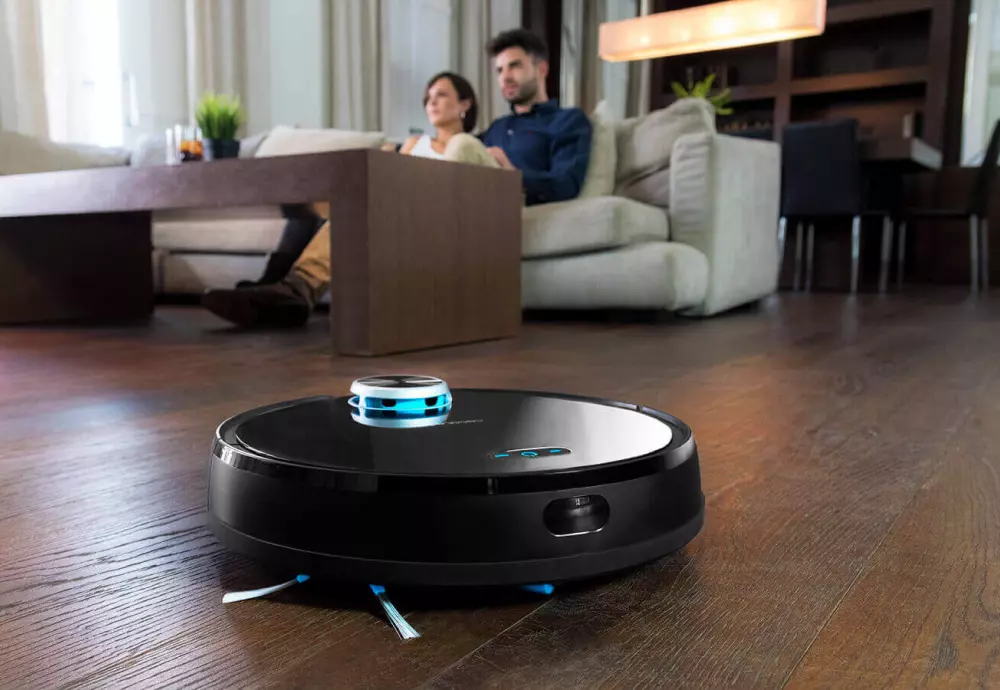 robot vacuum and mop cleaner